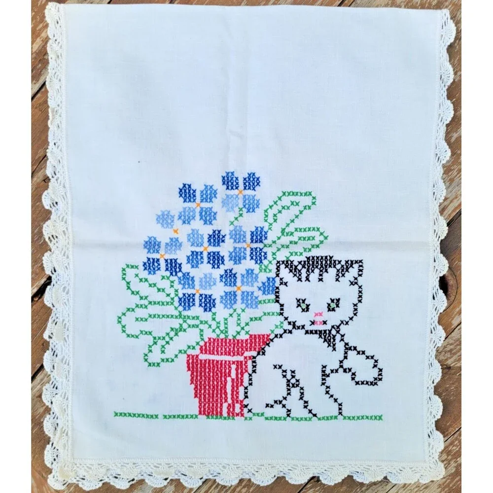 Vtg Embroidered KITTY CAT FLOWER BASKET Table RUNNER Dresser SCARF grannycore